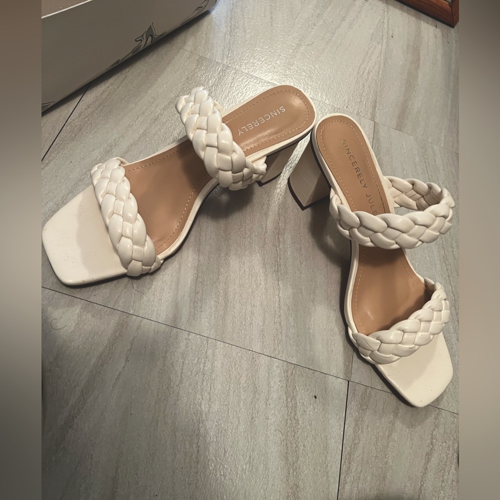 Simple comfy heels